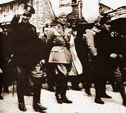 Парад итальянских нацистов и их албанских союзников
