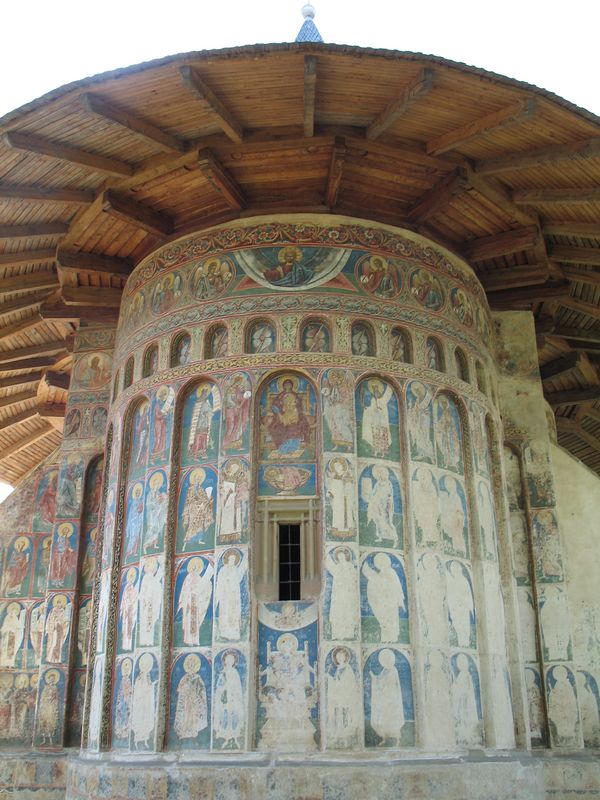 Алтарная часть Георгиевского собора (1488 г.).