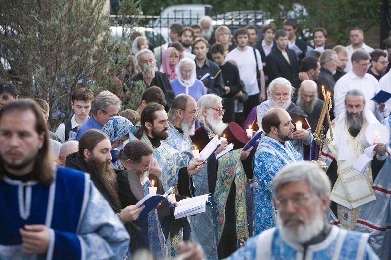  40-      -  - . :   / .