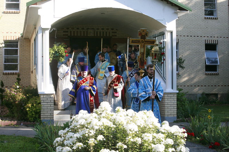  40-      -  - . :   / .