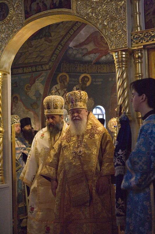  40-      -  - . :   / .