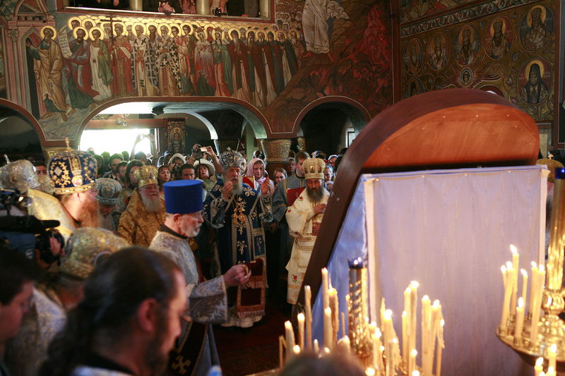  40-      -  - . :   / .