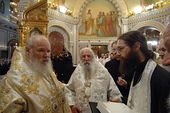 Богослужение в храме Христа Спасителя, первое после восстановления единства Русской Православной Церкви 17 мая 2007 г.