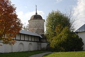 Угловая башня. Свято-Покровский женский монастырь