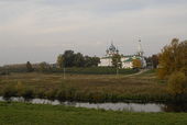 Вид на Суздальский кремль и речку Каменку