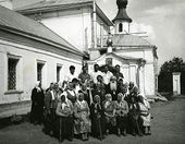 С прихожанами Покровской церкви, г. Волоколамск