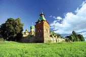 Вид на Пюхтицкий монастырь