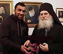 Olympic champion gives his medal to the "Paramythia" Icon of the Mother of God