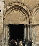 Thousands of Christian pilgrims crowd to the temple of the Holy Sepulcher