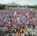 Pro-marriage revolution building in France: up to 1 million march