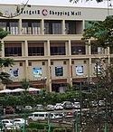 Gunfire at besieged Kenyan mall, Islamists threaten hostages