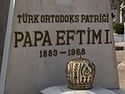 Greeks in Istanbul want graves of three
