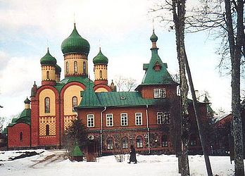 Пюхтицкий Успенский монастырь