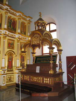 Сень над ракой с мощами преподобного Варлаама Чикойского