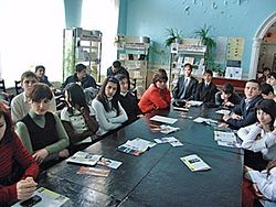 Встреча в юношеской библиотеке г. Владикавказа. Фото сайта Ставропольской епархии