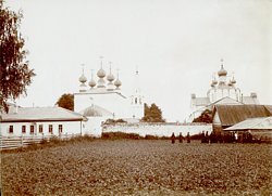 Федоровский монастырь в Городце. Фото М. Дмитриева. Конец XIX века.
