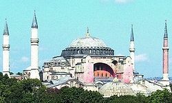 Символ гибели православной империи - перестроенный в мечеть собор Святой Софии.