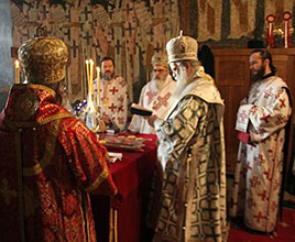 Божественная литургия в Печской Патриархии. 4 марта 2008 г.