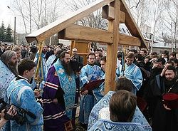 Загрузить увеличенное изображение. 400 x 294 px. Размер файла 73250 b.
 Молебен перед закладкой Феодоровского собора