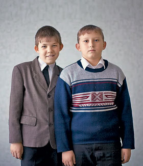 У бывших детдомовцев Саши Волка (слева) и Саши Неизвестного (справа) — теперь новая жизнь и новая фамилия