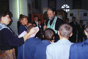 С воспитанниками спецшколы в храме во имя святого Андрея Первозванного г. Маркса