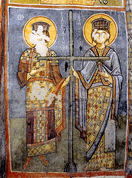 Оскверненная фреска святых равноапостольных Константина и Елены