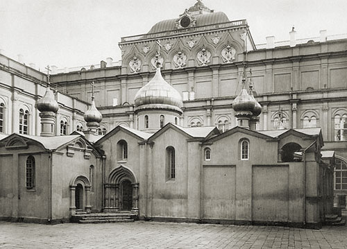 Собор Спаса-Преображения на Бору в Московском кремле (построен в 1330 г., разрушен в 1933 г.). Фото конца XIX в.
