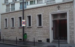 Здание прихода Трёх Святителей (Париж)