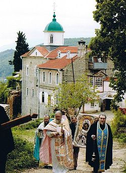 Крестный ход в праздник иконы Божией Матери «Сладкое лобзание» в ските Ксилургу