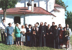 Архимандрит Зинон с братией Мирожского монастыря и учениками из Италии. Фото предоставлено Т. Дубровиной-Лединой
