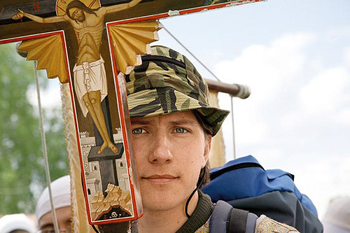 Владимир Ештокин, г. Москва. Фото из серии «Великорецкий крестный ход». Этот крестный ход ежегодно проходит в Кировской области и собирает десятки тысяч людей