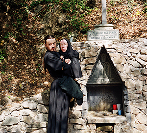 Игумен Иоанн с матушкой Рафаилой в Крыму, в монастыре Космы и Дамиана под Алуштой
