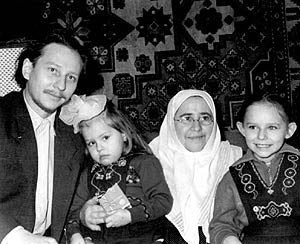 С монахиней Марией (Бариновой) и дочерьми Татьяной и Ларисой