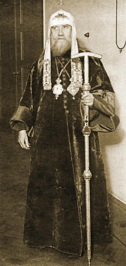 1917 г. Один из первых фотоснимков Тихона (Белавина) в сане Патриарха. 