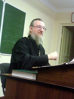 Отец Николай на лекции