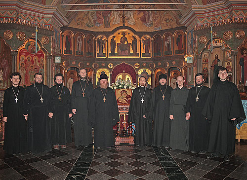 Священники – воспитанники алмазовского храма с протоиереем Андреем Ковальчуком