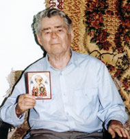 Николай Петрович Лопухов с иконой своего Небесного покровителя – Николая Чудотворца