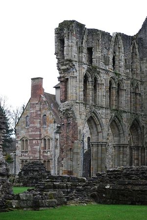 Древняя церковь-приорат святой Мильбурги в Мач-Уэнлоке, графство Шропшир