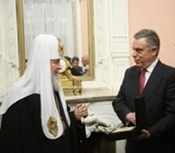 Святейший патриарх Кирилл посетил прием в посольстве Греции