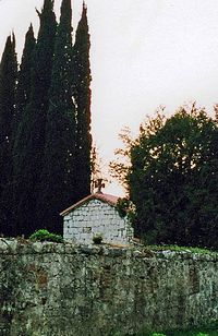 Храм сщмч. Ипатия V-VI вв. в древней крепости Гагр (антич. Стеннетика)