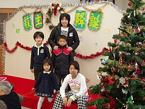 Детская рождественская ёлка в Хакодатэ 