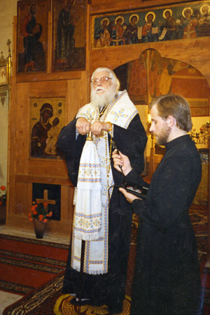 Bishop Basil serving the Liturgy at the Moscow Sretensky Monastery. To the left is Vladyka's cell attendant, Dimitry Glivinsky.