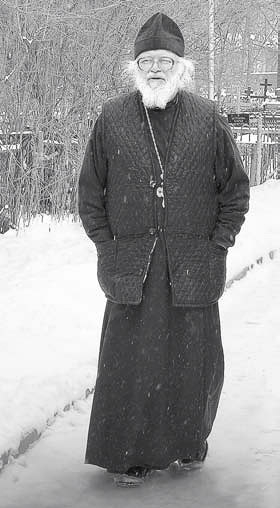 Протоиерей Иоанн Мухин. Фото Галины Хорольской. Снимок сделан в канун праздника Крещения Господня в 2010 году. До нынешнего Крещения о.Иоанн не дожил…
