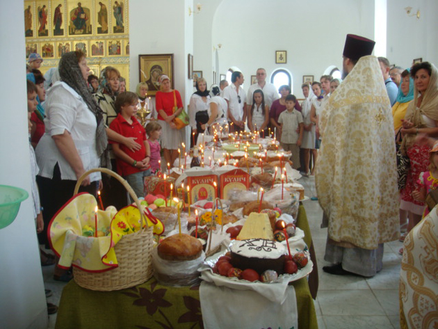 Освящение куличей на Пасху в Казанском храме