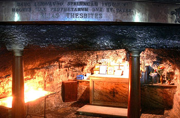Пещера св. пророка Ильи на территории кармелитского монастыря на г. Кармил