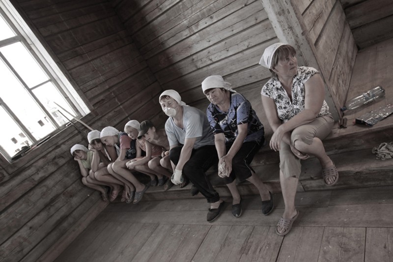 Жители деревни Большая Фехтальма. Благодаря помощи местных жителей удалось закончить работы в Казанском храме за 3 дня 