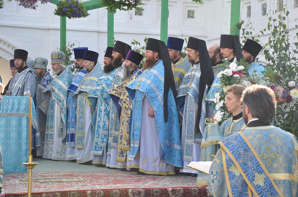 Служащее духовенство. Фото: Мария Соколова / Православие.Ru