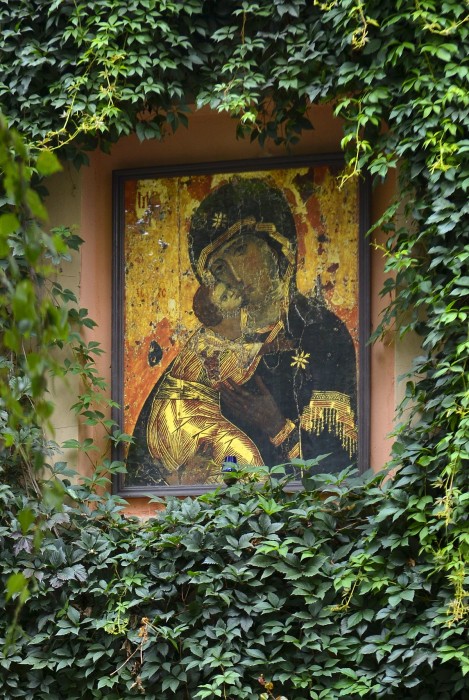 Владимирская икона Божией Матери на улице. Фото: А.Поспелов / Православие.Ru