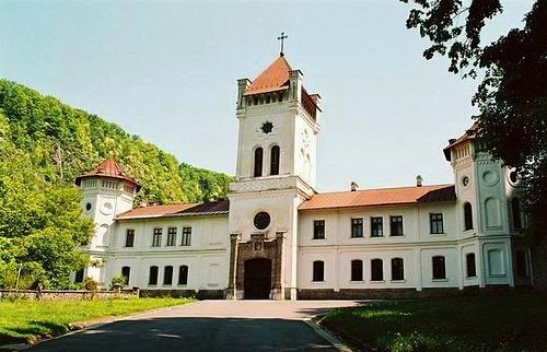 Тисманский монастырь