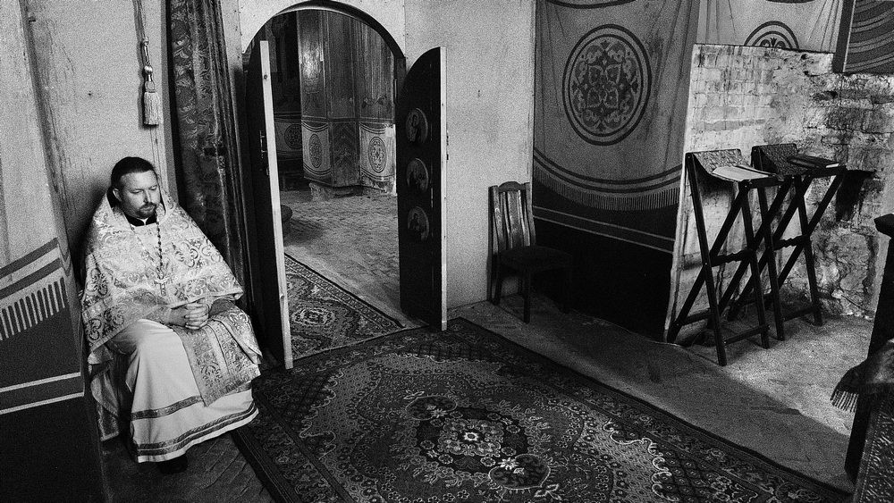 В алтаре. Фото: Александр Осокин